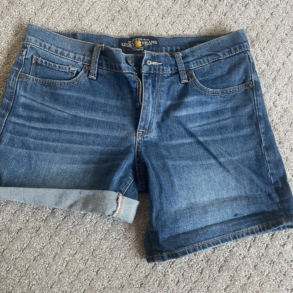 Women’s Lucky Brand roll-up denim shorts.